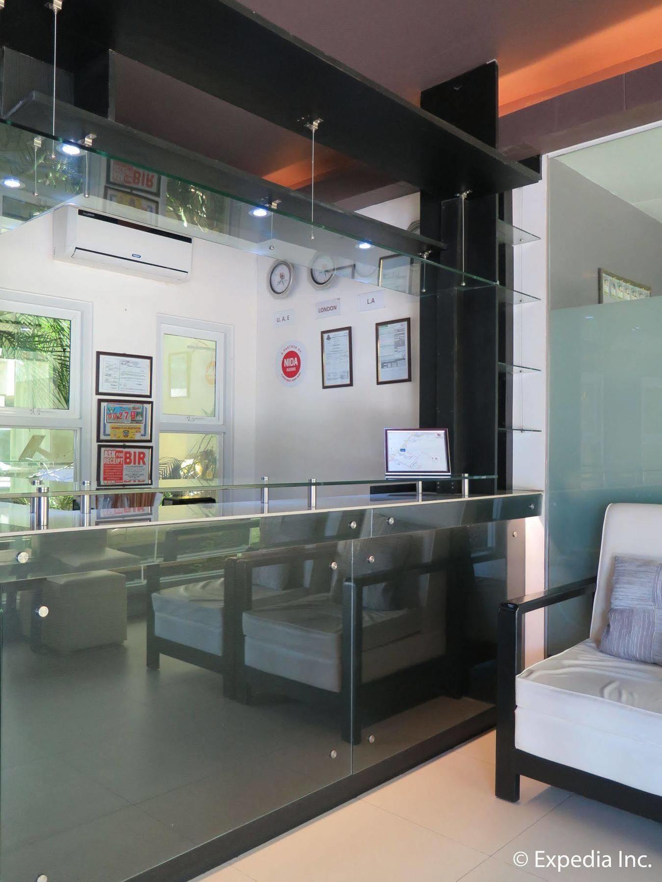 The Lucky 9 Budget Hotel Tagum Bagian luar foto