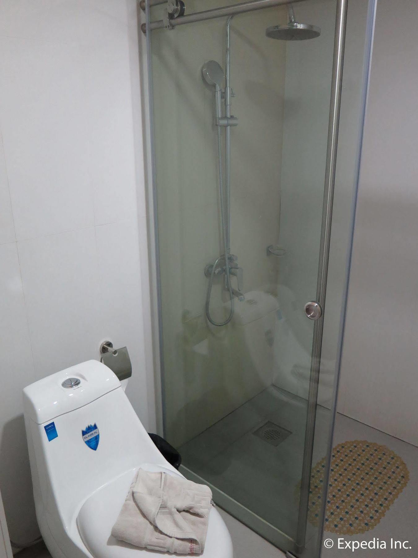 The Lucky 9 Budget Hotel Tagum Bagian luar foto