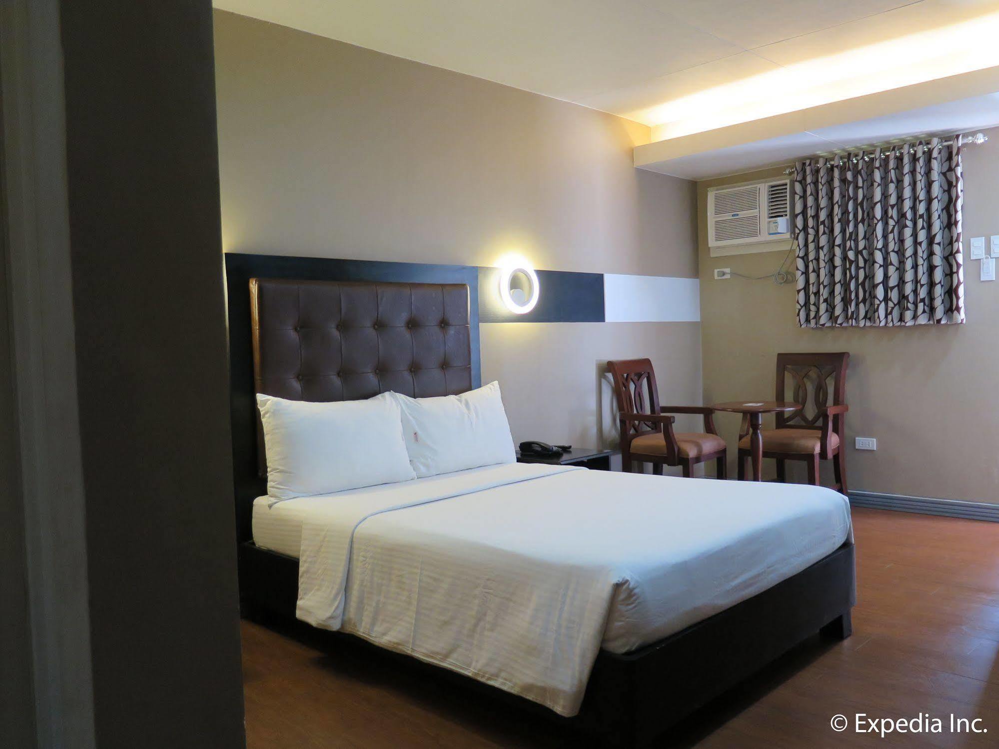 The Lucky 9 Budget Hotel Tagum Bagian luar foto