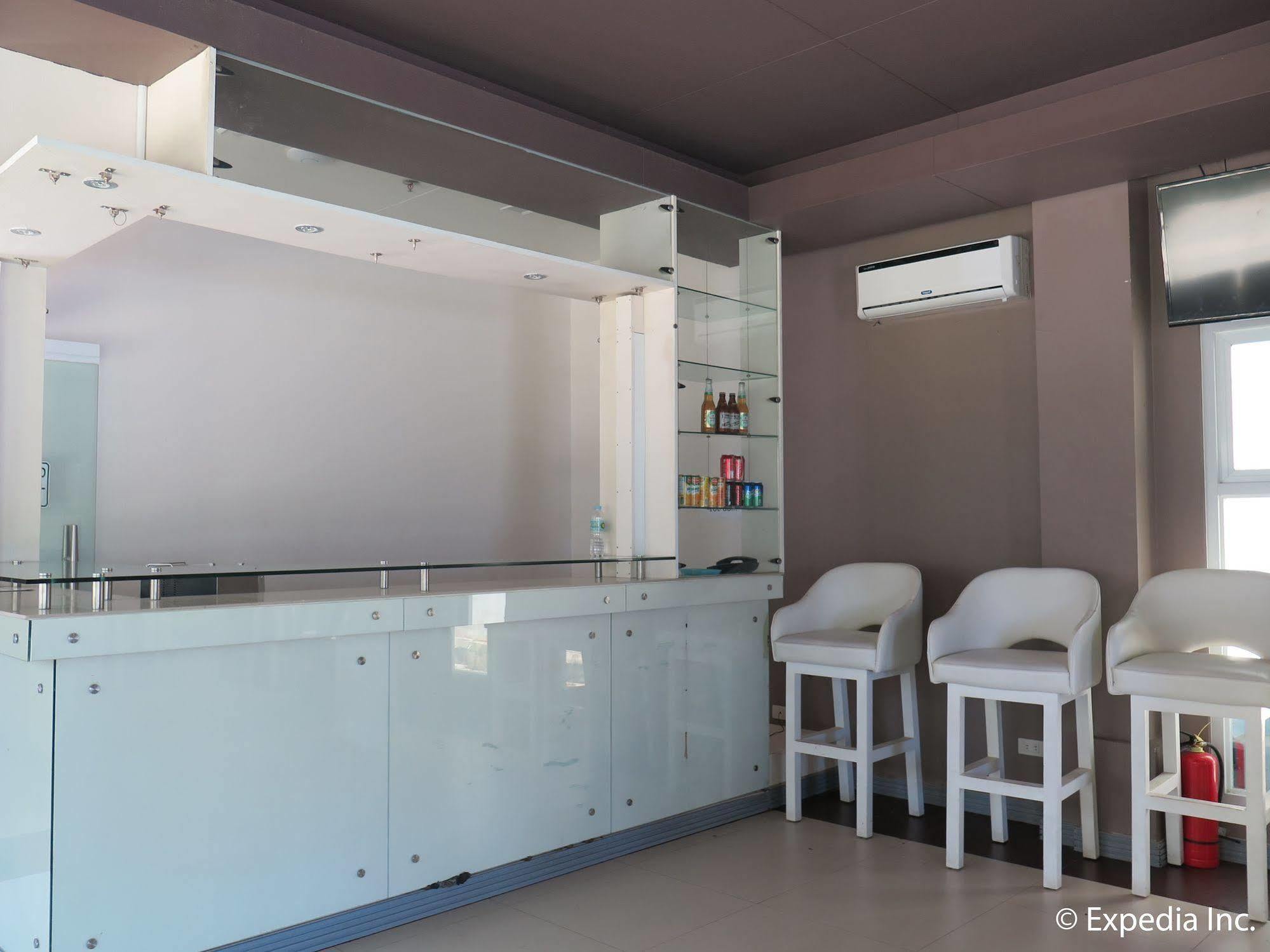 The Lucky 9 Budget Hotel Tagum Bagian luar foto